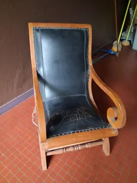 Fauteuil bois et cuir