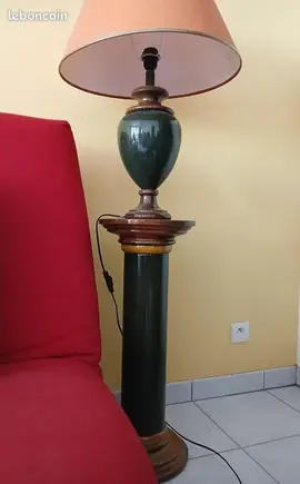 Lampe avec sa colonne