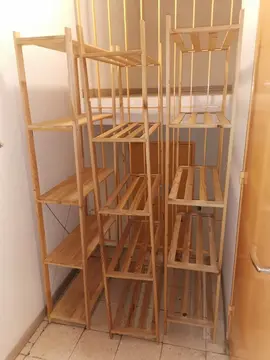 Étagères en bois