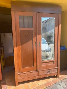 armoire en bois