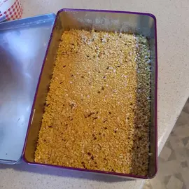 Pâtée aux œufs pour oiseaux