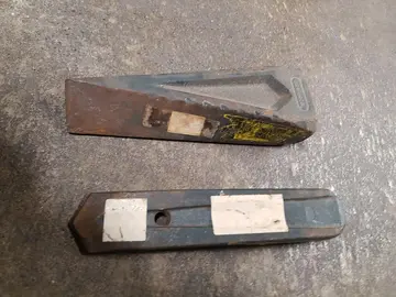 coin à fendre forgé