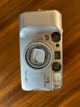 Appareil photo argentique Minolta Riva Zoom 115 hors service