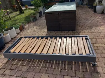 Donne lit 90 cm avec roulettes