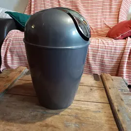 Petit poubelle