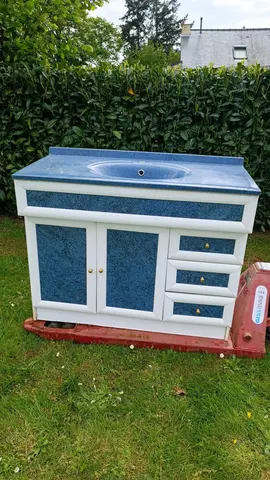 Meuble de salle de bain