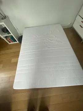 Donne matelas mousse 140 x 200 cm TBE