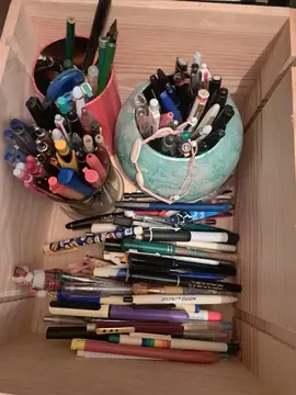 lot de stylos non utilisables