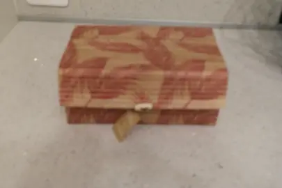 Petite boîte en bois décorative