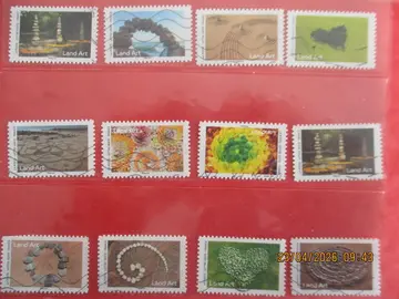 12 timbres oblitérés "Land Art"