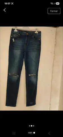 Jean troué ( d'origine) 36 H&M