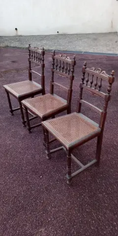 Chaises cannées