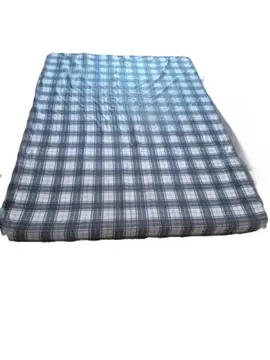 Matelas mousse avec housse