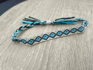 bracelet brodé