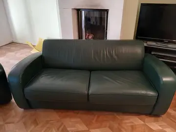 Canapé convertible et fauteuil en cuir