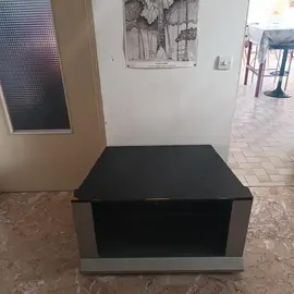 meuble tv très abîmé