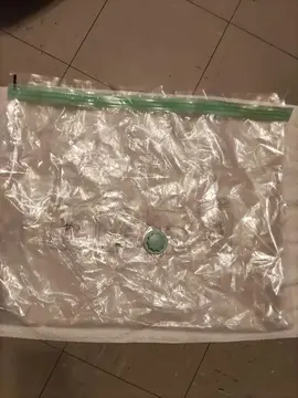 housse de vêtements sous vide.