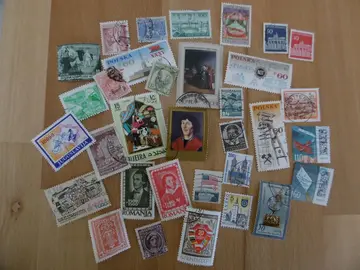 Timbres MONDE LOT 83