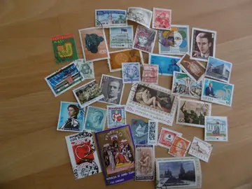Timbres MONDE LOT 86