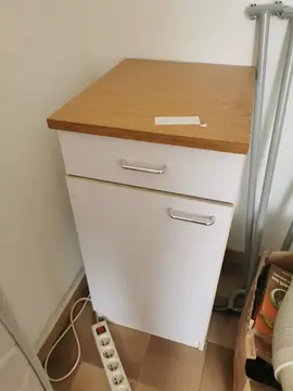 Petit meuble bas de salle de bain