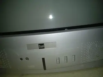 poste TV 36cm dual couleur avec décodeur tnt et sa telecomme