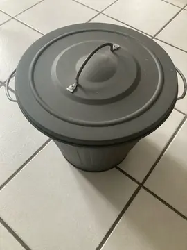 poubelle petit modèle