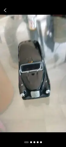 petite voiture noire