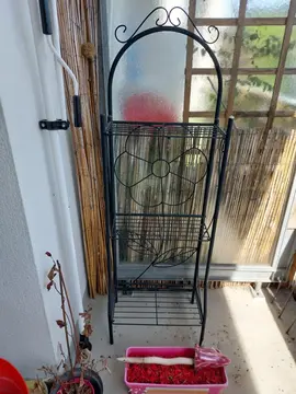 étagère porte pots en métal noir