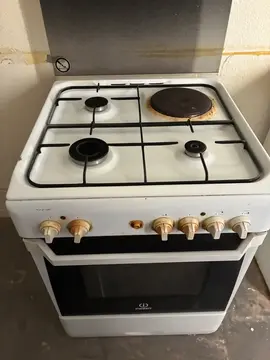 gazinière 4 feux + four INDESIT