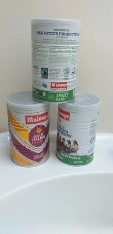 Boites en métal vides avec couvercle en plastique