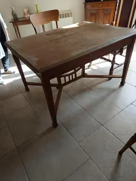 tabble en bois 1,40 x 1 m