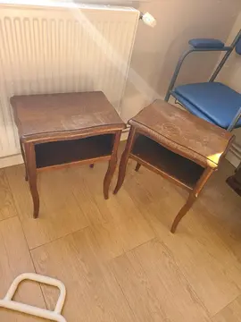 2 tables de nuit