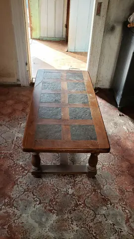 TABLE BASSE