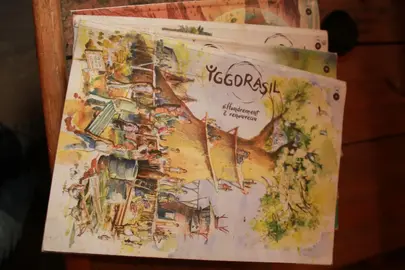 Donne 4 revues Yggdrasil