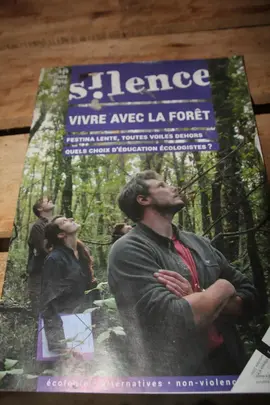 Lot 94 revues " S!lence"