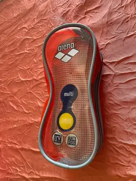 Etui pour lunettes de piscine
