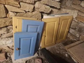 lots petites portes bois