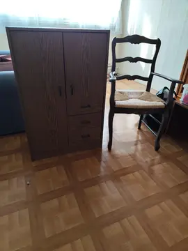 petit meuble et fauteuil bois