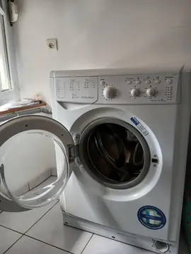 Lave linge à réparer. Problème d'essorage