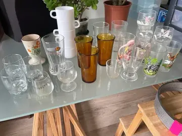 donne verres et tasses