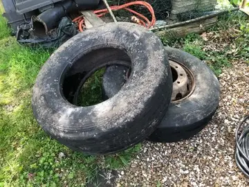 trois pneus poids lourds