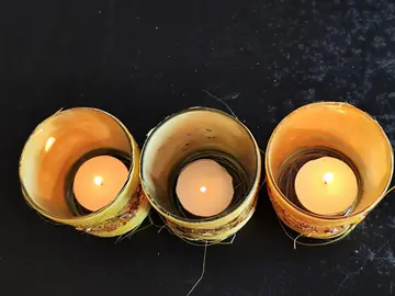 Lot de 3 photophores décorés (Jaune/Or)