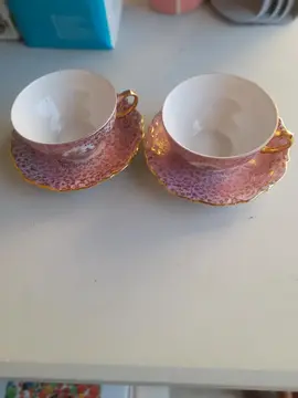 2 tasses et sous-tasses porcelaine de luxe