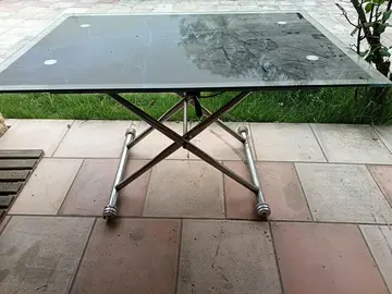 Table réglable en hauteur