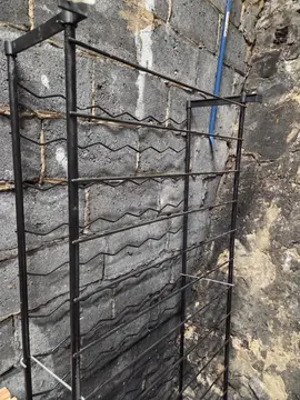 Etagère murale à bouteilles