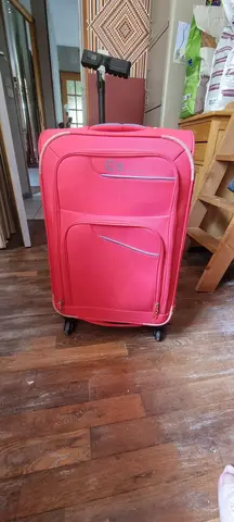 valise rouge