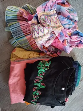 quelques vêtements fille 5 ans
