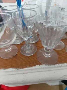lot de petits verres à digestifs