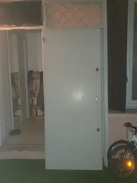 porte en acier et cadre