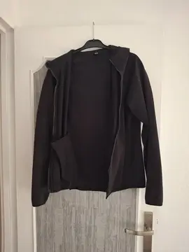 veste noire capuche taille S